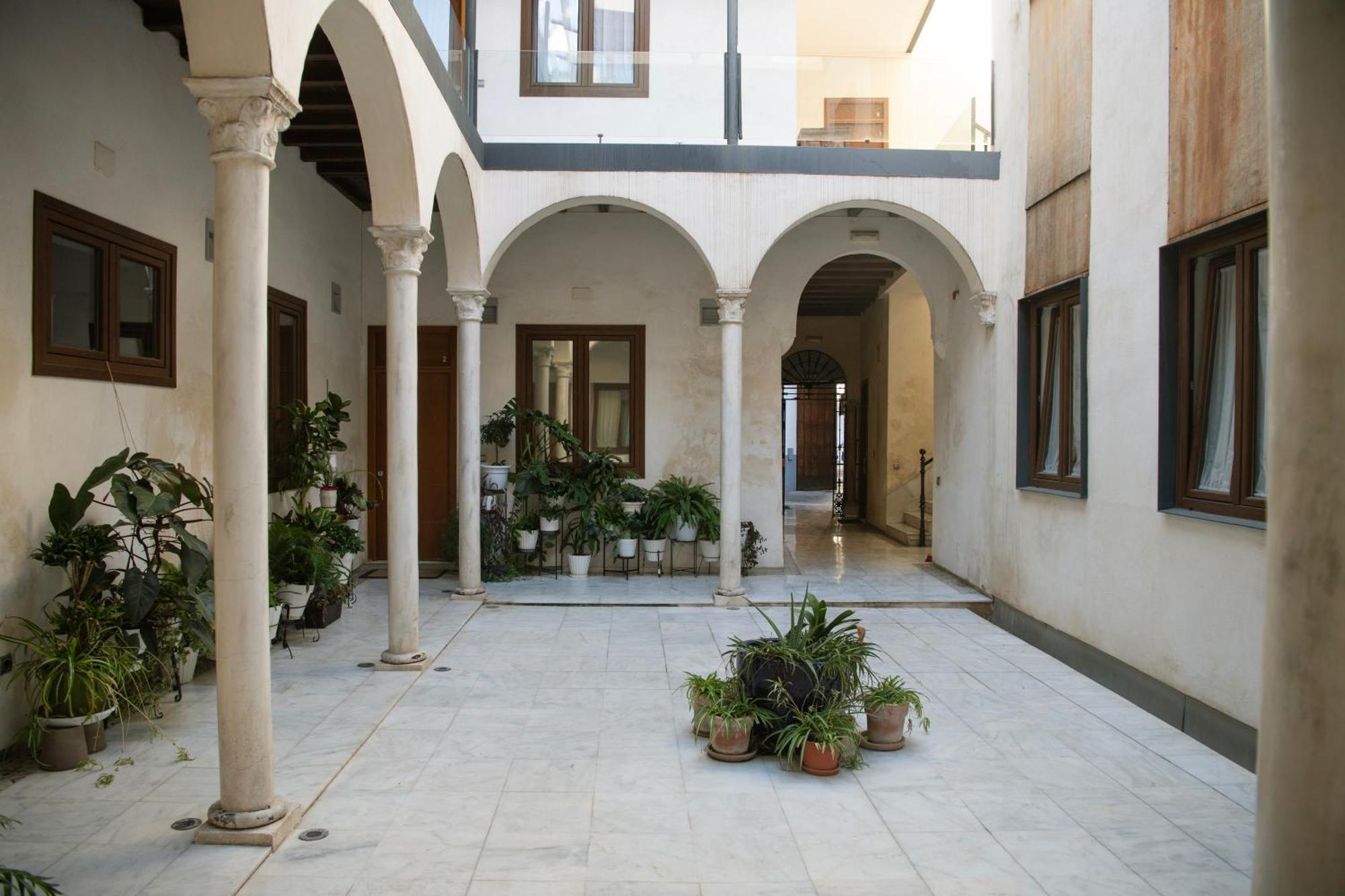 Casa Palacio Bustos Tavera Seville Ngoại thất bức ảnh